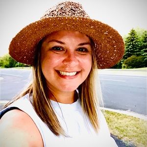 Meet your Posher, Deanna